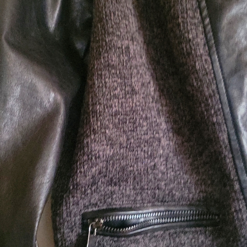 Jacket - Picture 3 of 4